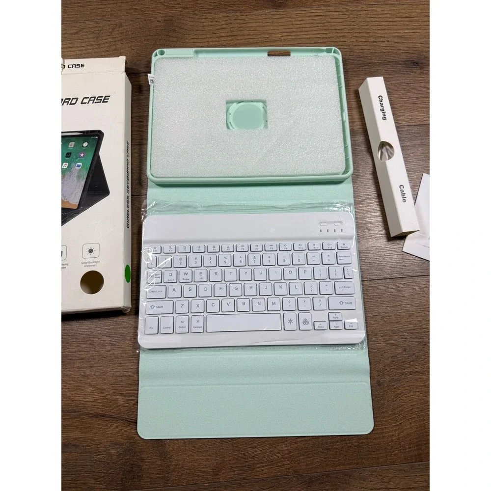 360 iPad Keyboard Case for 9.7 inch Mint Green‎ Wireless Bluetooth Folio Cover